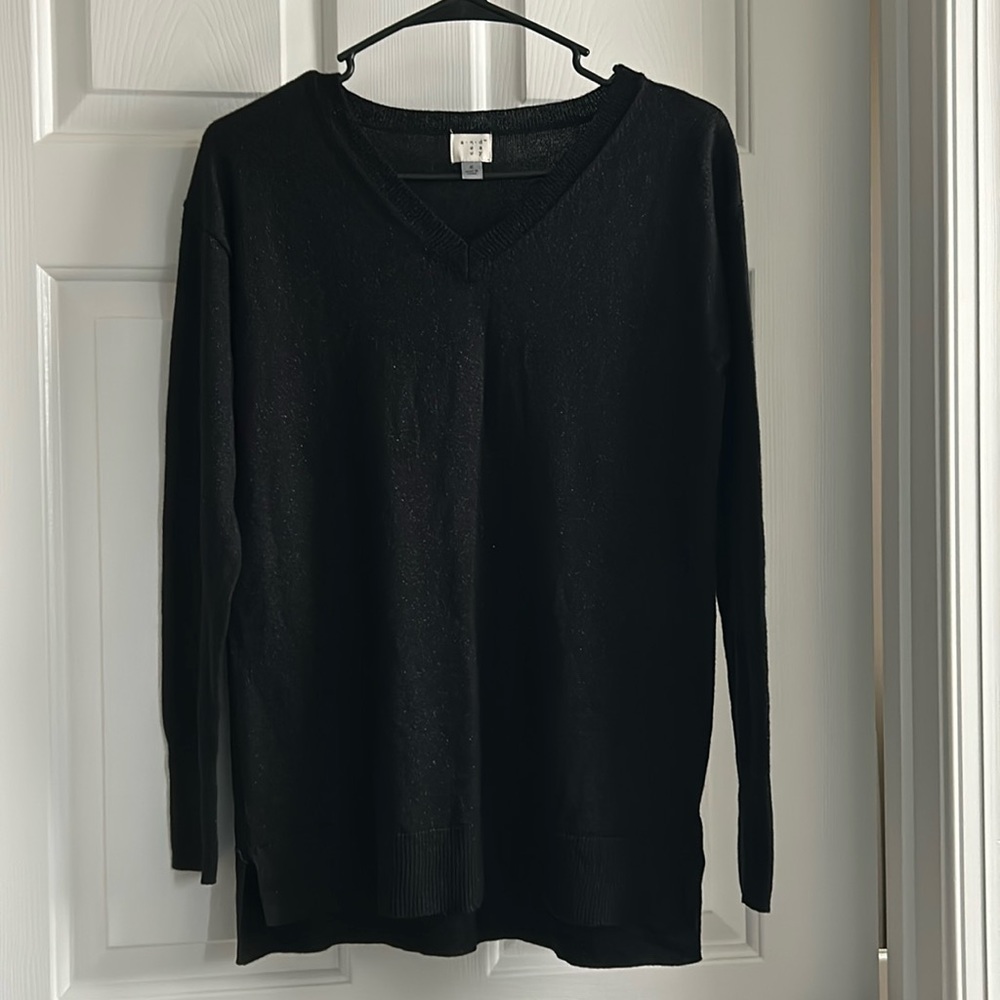 Black v neck sparkler